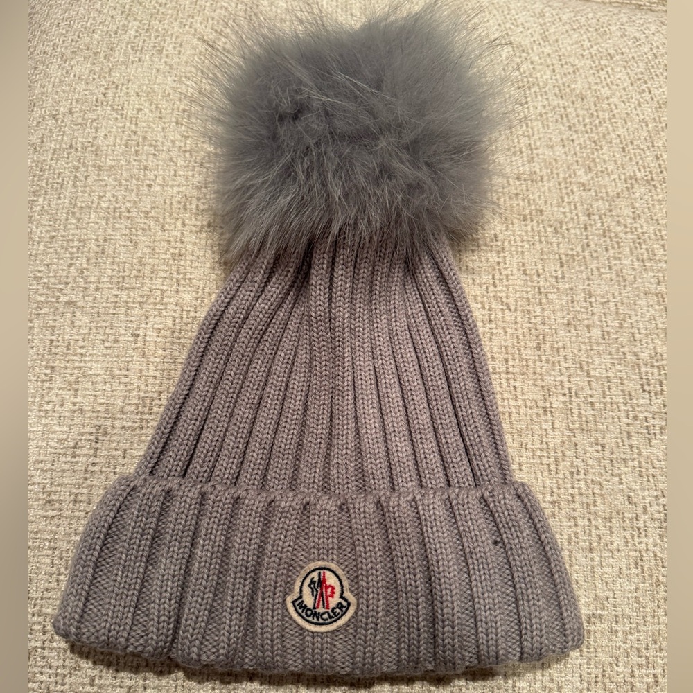 Moncler wool beanie with Pom Pom in grey
